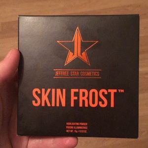 Exclusive Halloween mystery skin frost highlighter